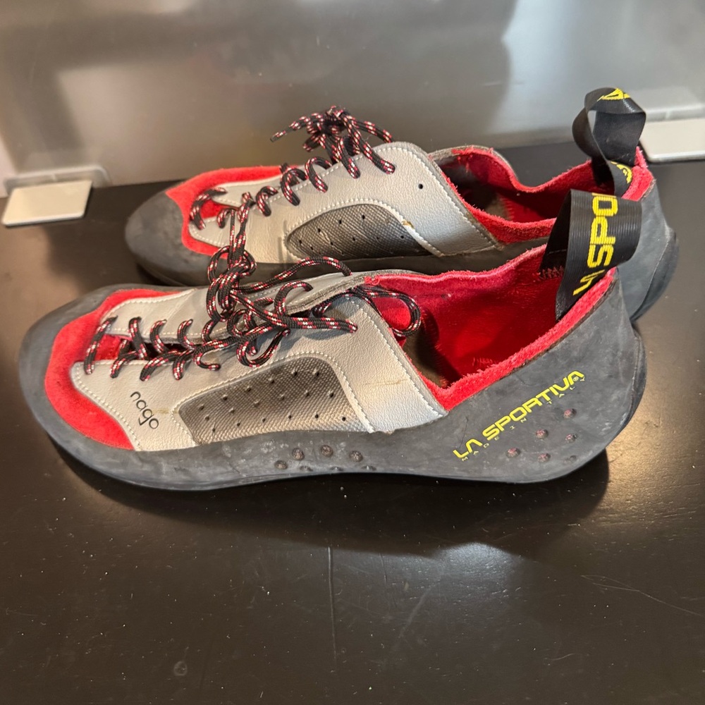La Sportiva Nago Climbing Shoes - Made in Italy 🇮🇹 - Vibram® (Like New)